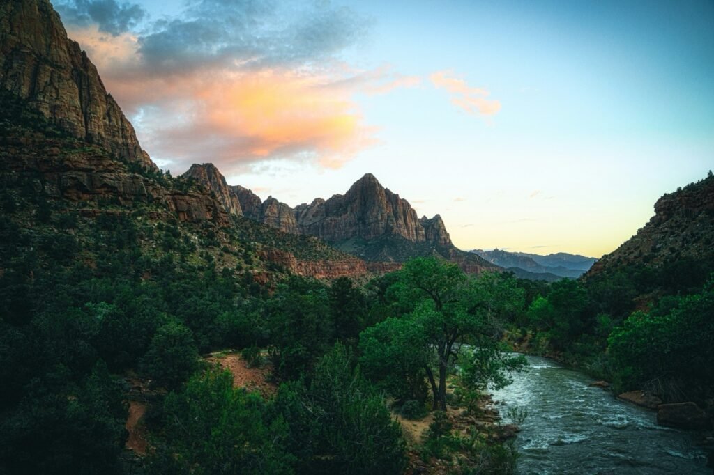 Best Time to Visit Zion National Park