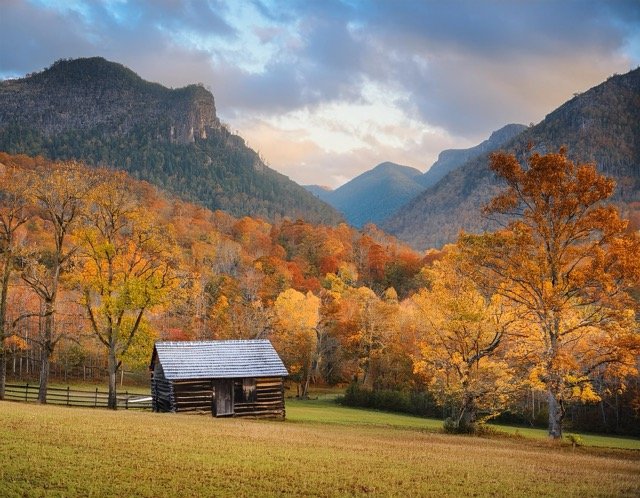 Guide to the Great Smoky Mountains National Park Visitor Center